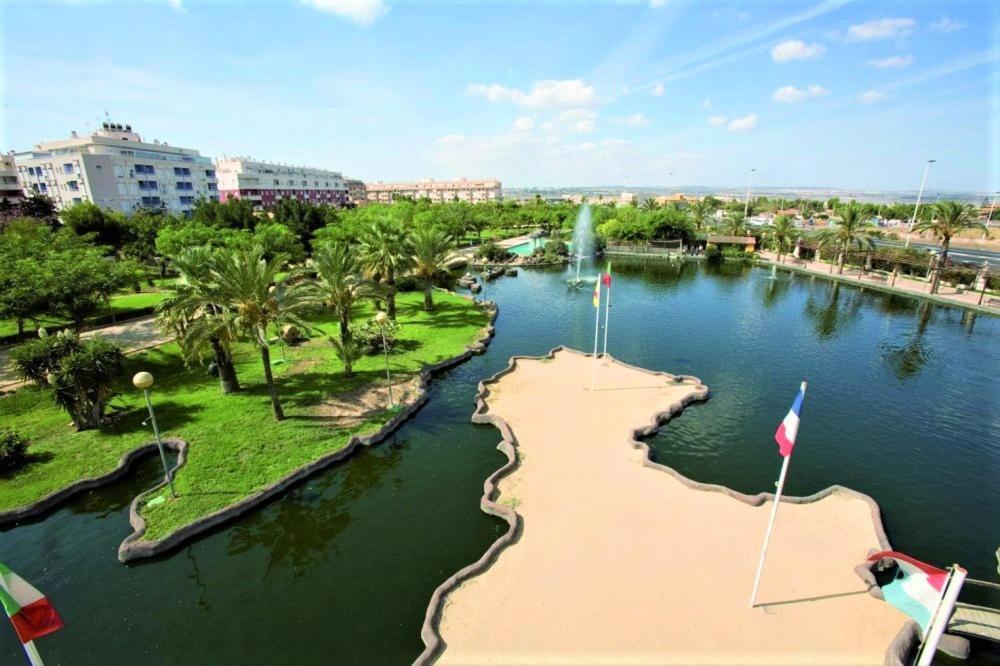 Apartment With Pool, Sea Views & Balcony Less Than 10Min Walk To La Mata Beach! Torrevieja Luaran gambar