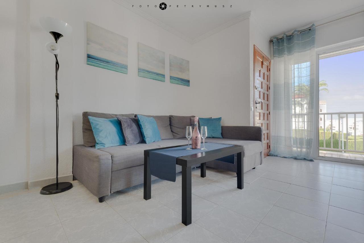 Apartment With Pool, Sea Views & Balcony Less Than 10Min Walk To La Mata Beach! Torrevieja Luaran gambar
